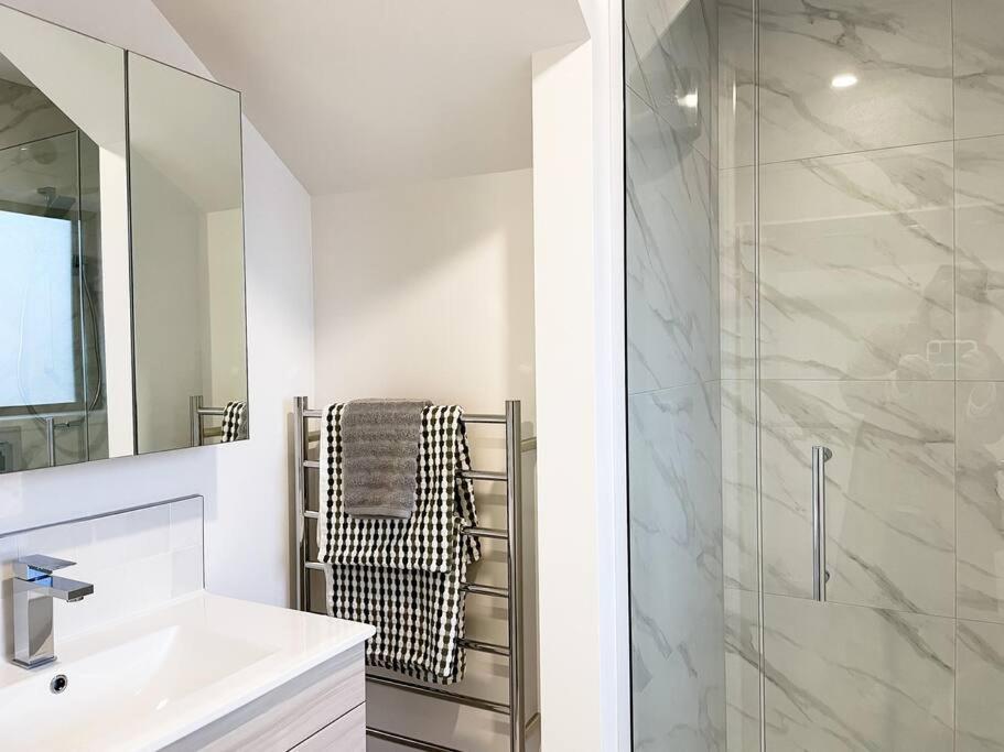 Chic City Centre Townhouse Christchurch Eksteriør bilde